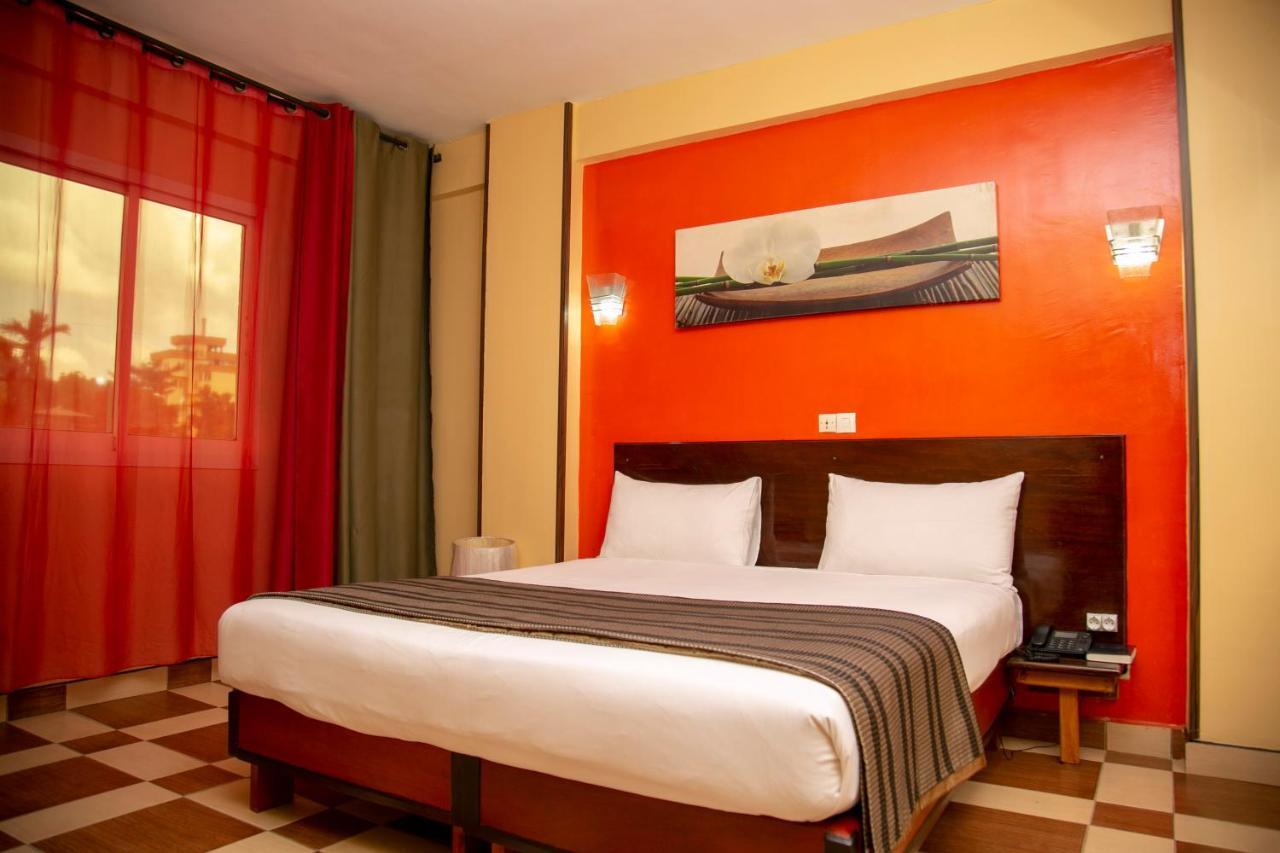 Yaahot Hotel Yaounde Exterior photo