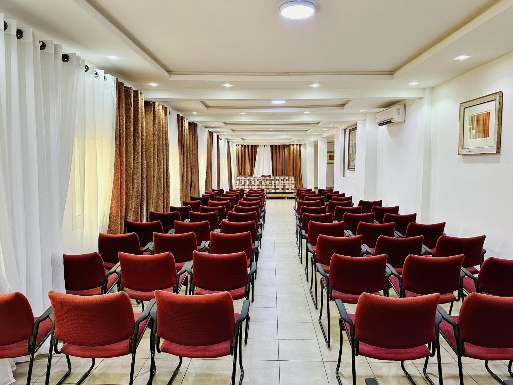 Yaahot Hotel Yaounde Exterior photo