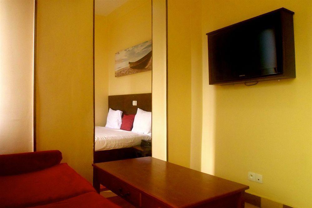 Yaahot Hotel Yaounde Exterior photo