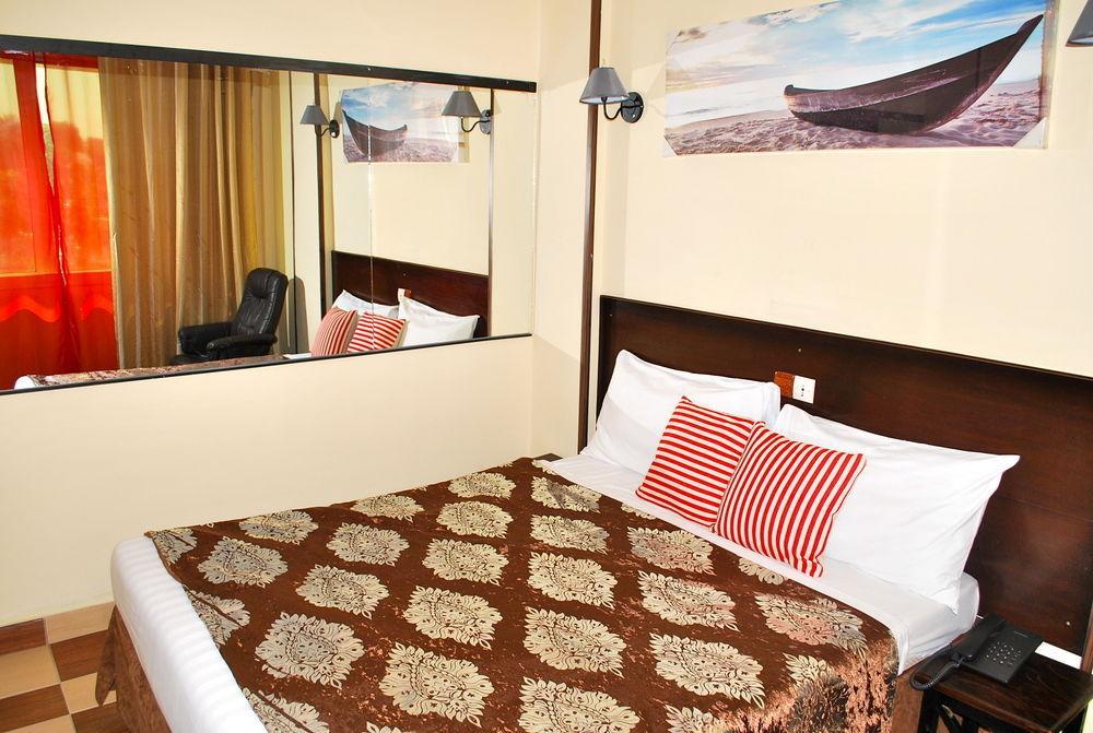 Yaahot Hotel Yaounde Exterior photo