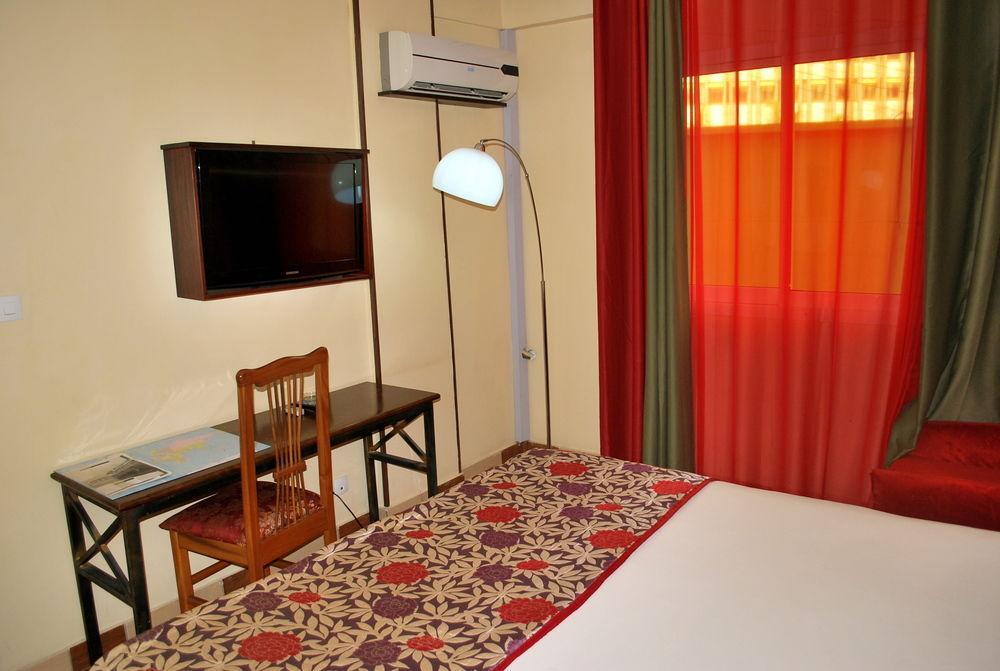 Yaahot Hotel Yaounde Exterior photo